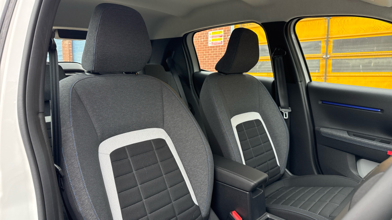 Citroen C3 83kW Plus 44kWh 5dr Auto Electric Hatchback